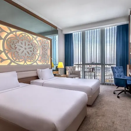 מלון Downtown 5*