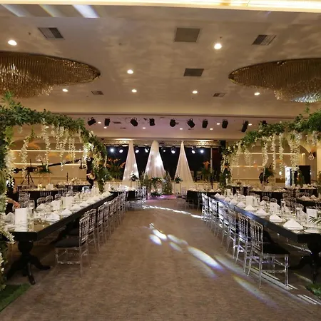 Downtown Szálloda 5*
