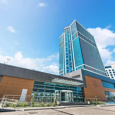 Отель Grand Mercure 5*