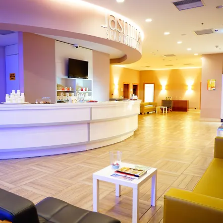 Grand Mercure Отель