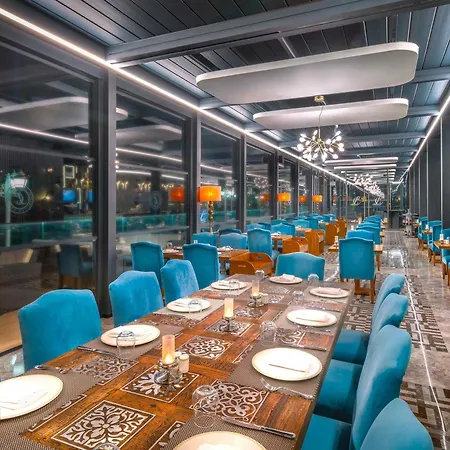 Hotell Downtown 5*