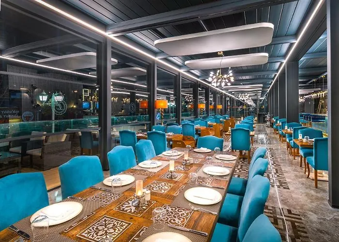 מלון Grand Mercure 5*