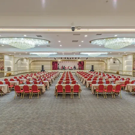 Hotel Grand Mercure 5*